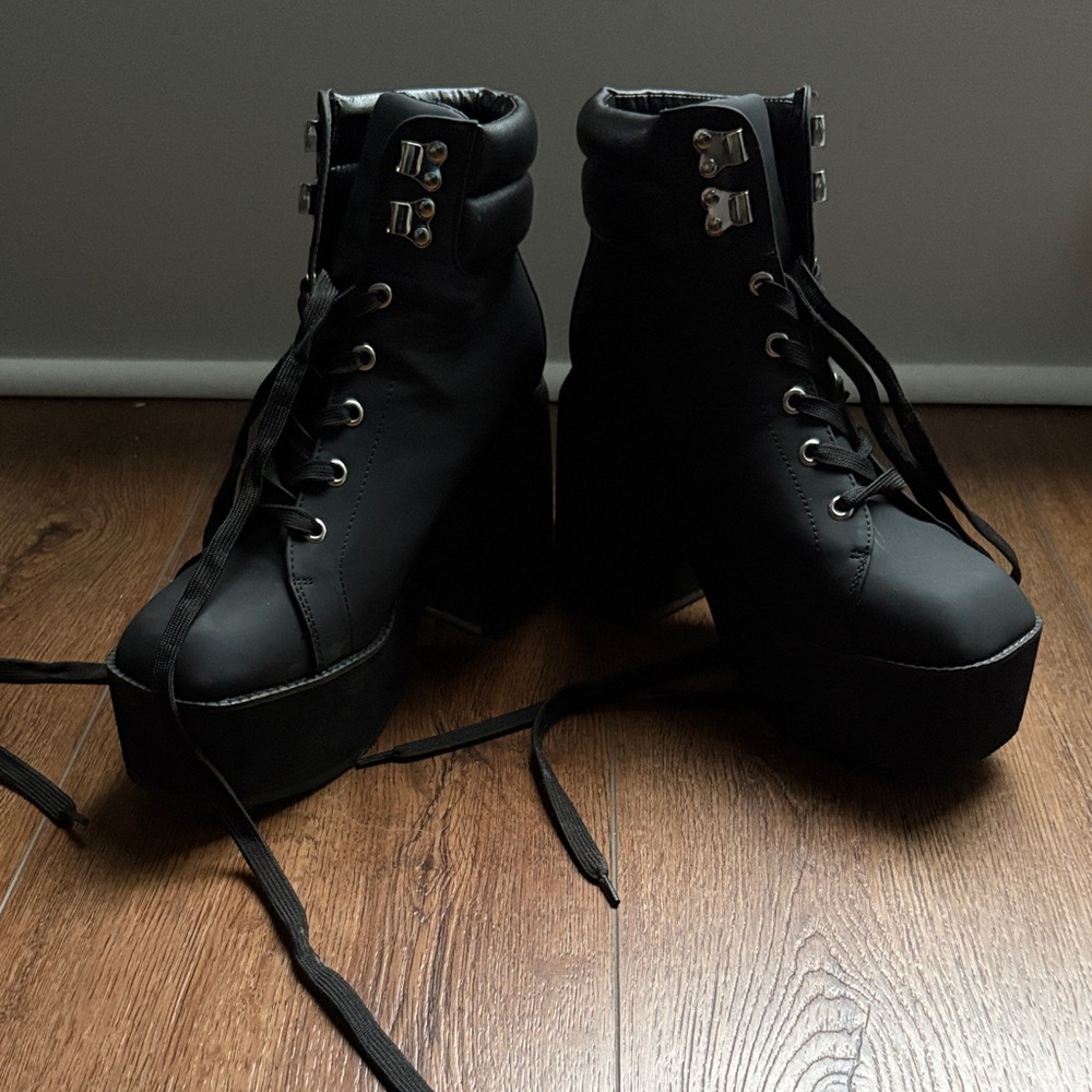 Fashion Nova Black Lace-Up Platform Boots - Picture 1 of 1